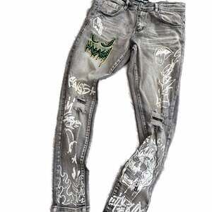 Vintage Motive Smoke Rise Jeans Thrashed Stacked 32x32